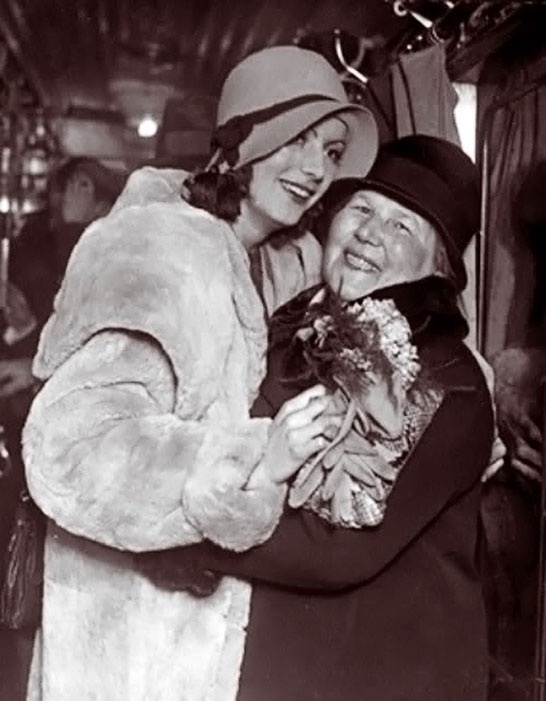 Иллюстрация к книге — Грета Гарбо. Исповедь падшего ангела [i_025.jpg]