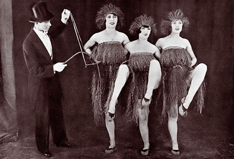 Иллюстрация к книге — Грета Гарбо. Исповедь падшего ангела [i_040.jpg]