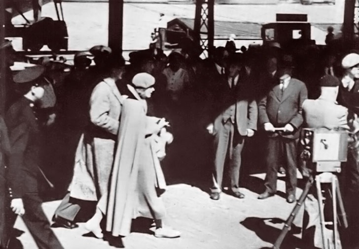 Иллюстрация к книге — Грета Гарбо. Исповедь падшего ангела [i_111.jpg]