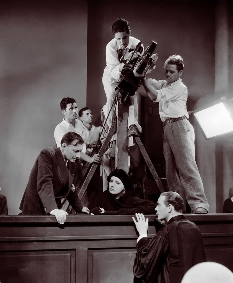 Иллюстрация к книге — Грета Гарбо. Исповедь падшего ангела [i_119.jpg]