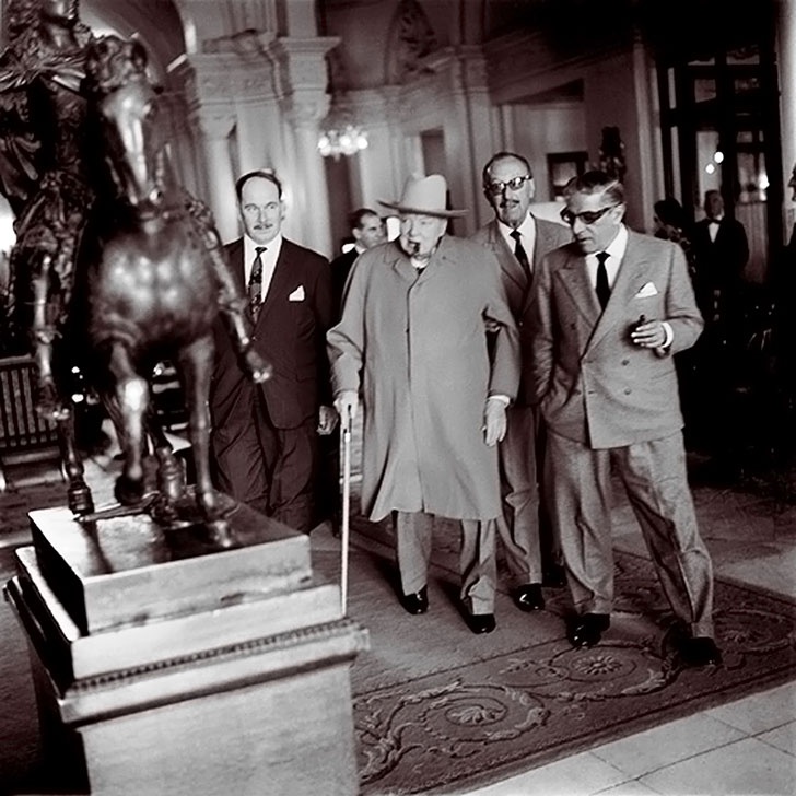 Иллюстрация к книге — Грета Гарбо. Исповедь падшего ангела [i_129.jpg]