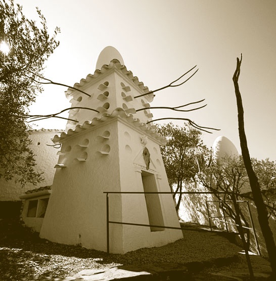 Иллюстрация к книге — Гала. Как сделать гения из Сальвадора Дали [i_131.jpg]