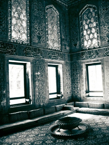 Иллюстрация к книге — Великолепный век. Все тайны знаменитого сериала [i_042.jpg]