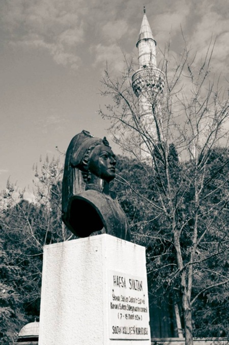 Иллюстрация к книге — Великолепный век. Все тайны знаменитого сериала [i_049.jpg]