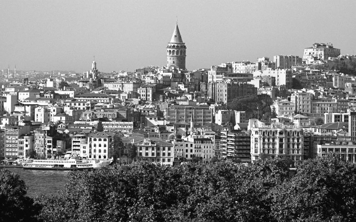 Иллюстрация к книге — Роксолана. Ведьма Османского гарема [i_043.jpg]