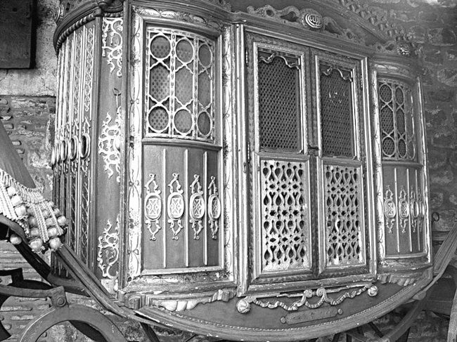 Иллюстрация к книге — Роксолана. Ведьма Османского гарема [i_048.jpg]