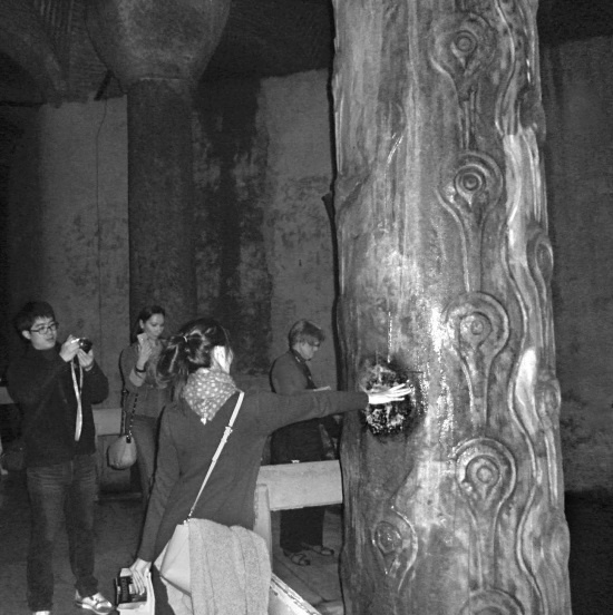 Иллюстрация к книге — Роксолана. Ведьма Османского гарема [i_069.jpg]