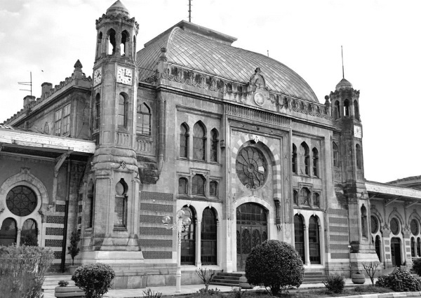 Иллюстрация к книге — Роксолана. Ведьма Османского гарема [i_081.jpg]