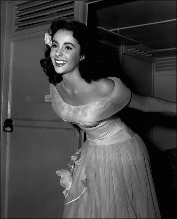 Иллюстрация к книге — Элизабет Тейлор. Клеопатра Голливуда [_061.jpg]