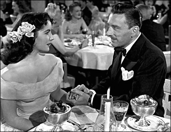 Иллюстрация к книге — Элизабет Тейлор. Клеопатра Голливуда [_063.jpg]