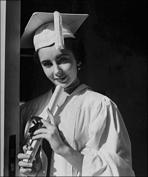 Иллюстрация к книге — Элизабет Тейлор. Клеопатра Голливуда [_105.jpg]