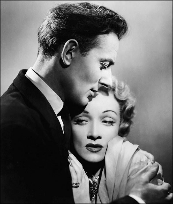 Иллюстрация к книге — Элизабет Тейлор. Клеопатра Голливуда [_153.jpg]