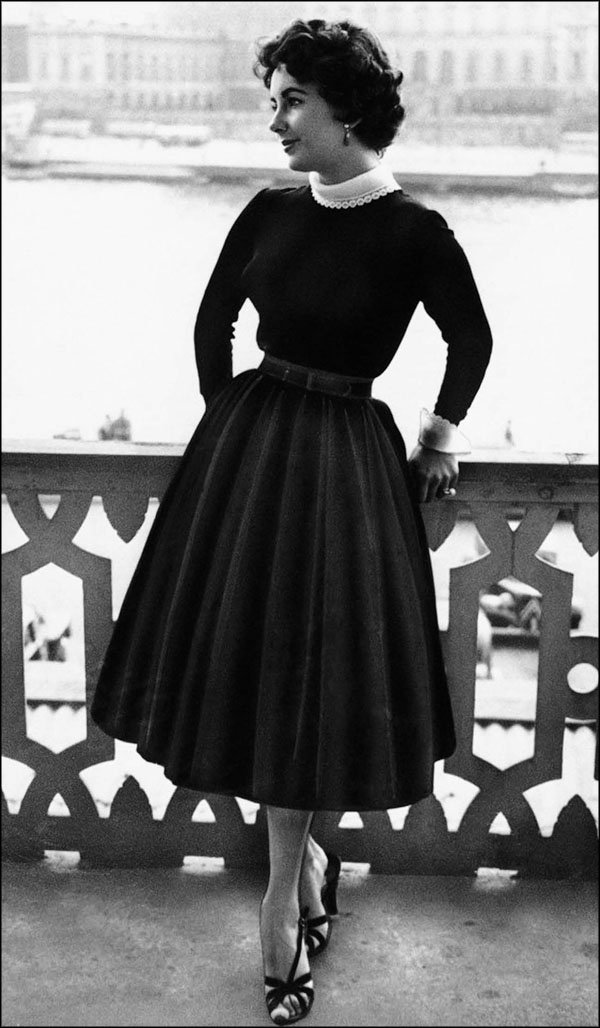 Иллюстрация к книге — Элизабет Тейлор. Клеопатра Голливуда [_155.jpg_0.jpg]