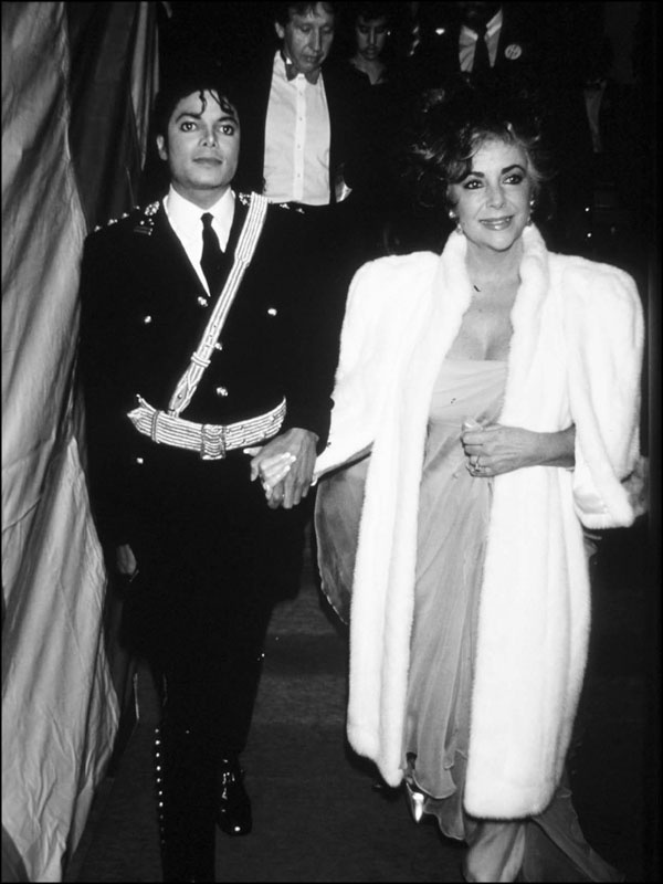 Иллюстрация к книге — Элизабет Тейлор. Клеопатра Голливуда [_247.jpg]