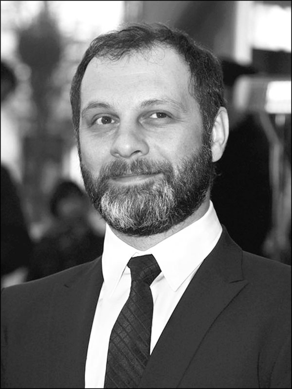 Иллюстрация к книге — Мерьем Узерли. Актрисы "Великолепного века" [_209.jpg]