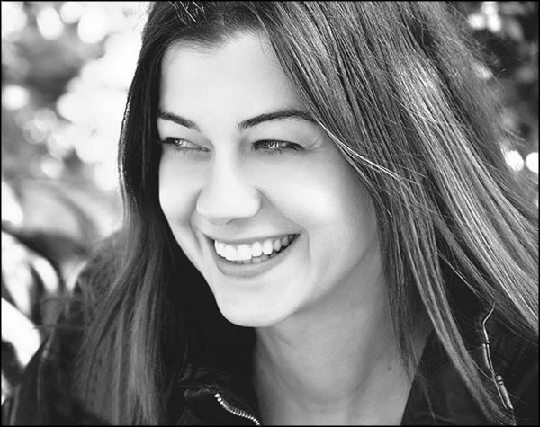 Иллюстрация к книге — Мерьем Узерли. Актрисы "Великолепного века" [_269.jpg]