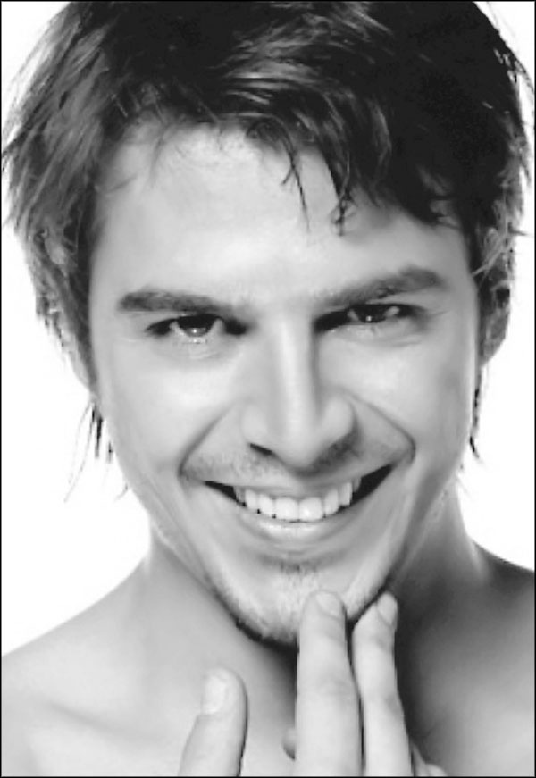 Иллюстрация к книге — Мерьем Узерли. Актрисы "Великолепного века" [_307.jpg]