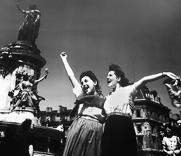 Иллюстрация к книге — Коко Шанель. Я и мои мужчины [_125.jpg]