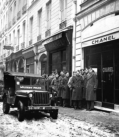 Иллюстрация к книге — Коко Шанель. Я и мои мужчины [_126.jpg]