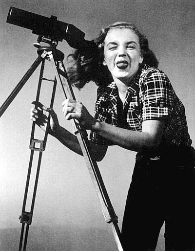 Иллюстрация к книге — Мэрилин Монро. Жизнь в мире мужчин [i_011.jpg]