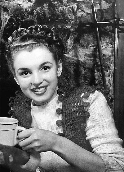 Иллюстрация к книге — Мэрилин Монро. Жизнь в мире мужчин [i_017.jpg]