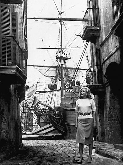 Иллюстрация к книге — Мэрилин Монро. Жизнь в мире мужчин [i_028.jpg]