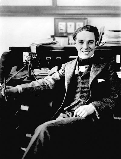 Иллюстрация к книге — Мэрилин Монро. Жизнь в мире мужчин [i_039.jpg]