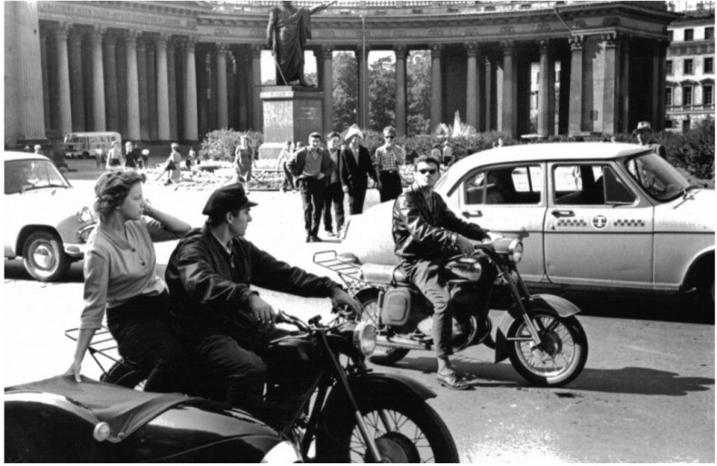 Иллюстрация к книге — Мужчина и женщина. Тело, мода, культура. СССР - оттепель [i_005.jpg]