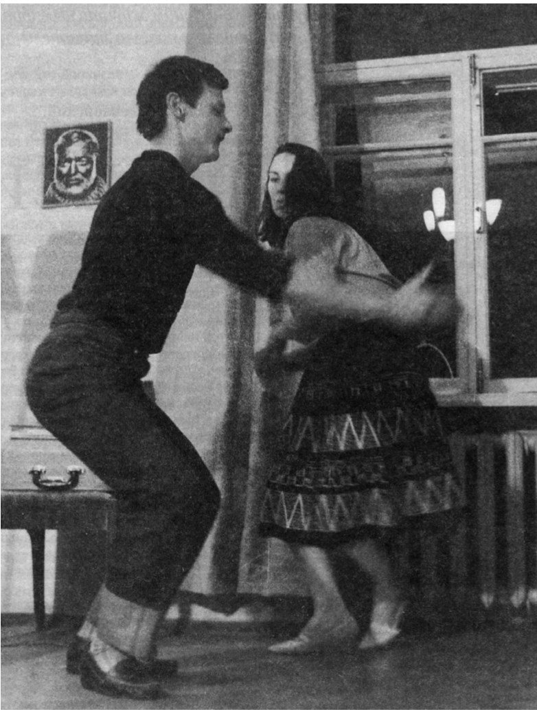 Иллюстрация к книге — Мужчина и женщина. Тело, мода, культура. СССР - оттепель [i_011.jpg]