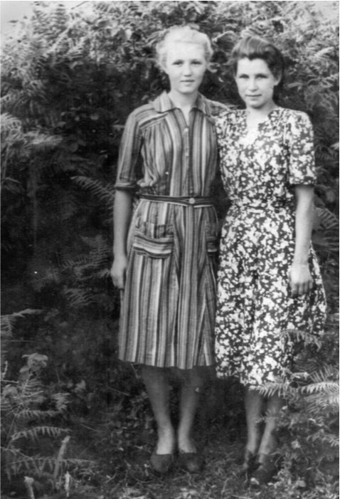 Иллюстрация к книге — Мужчина и женщина. Тело, мода, культура. СССР - оттепель [i_048.jpg]