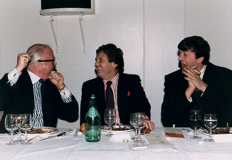 Иллюстрация к книге — Дури еще хватает [i_062.jpg]