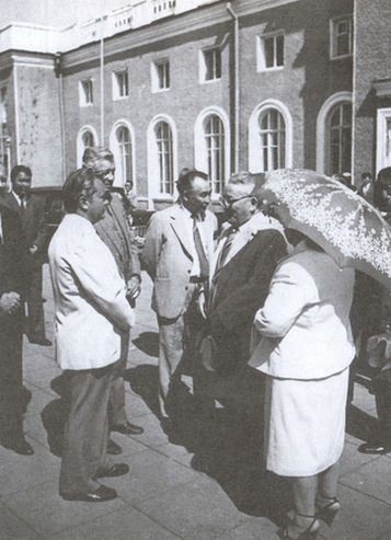 Иллюстрация к книге — Главная профессия — разведка [i_019.jpg]