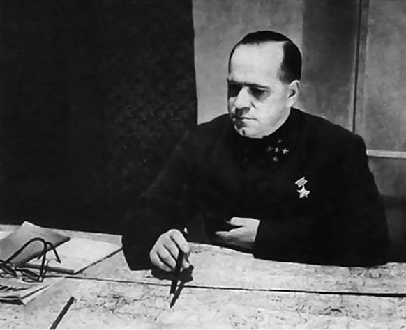 Иллюстрация к книге — Жуков. Мастер побед или кровавый палач? [i_009.jpg]