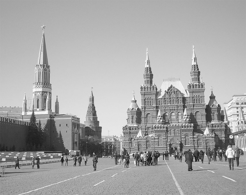 Иллюстрация к книге — Рублевка, скрытая от посторонних глаз. История старинной дороги. 33 истории о великих жителях Рублевки, или Тридцать три богатыря [i_032.jpg]