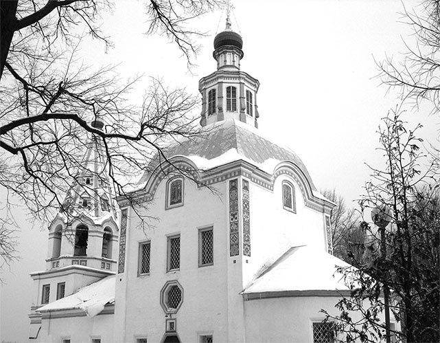 Иллюстрация к книге — Рублевка, скрытая от посторонних глаз. История старинной дороги. 33 истории о великих жителях Рублевки, или Тридцать три богатыря [i_086.jpg]