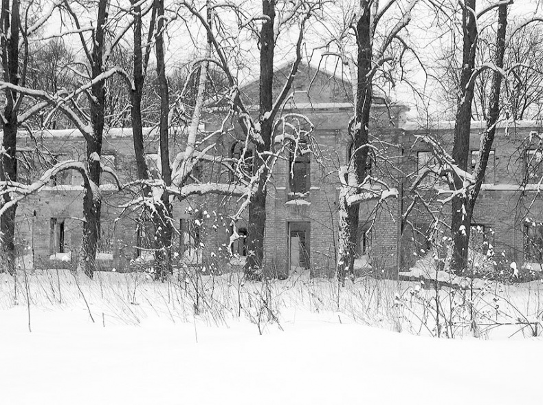 Иллюстрация к книге — Рублевка, скрытая от посторонних глаз. История старинной дороги. 33 истории о великих жителях Рублевки, или Тридцать три богатыря [i_121.jpg]