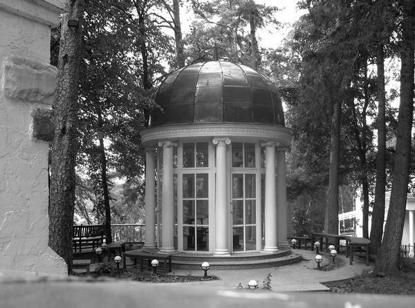 Иллюстрация к книге — Рублевка и ее обитатели. Романтическое повествование [i_025.jpg]