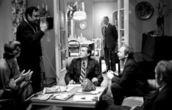 Иллюстрация к книге — Эльдар Рязанов. Ирония судьбы, или… [block_001240_page_127_image_0001.jpg]