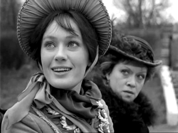 Иллюстрация к книге — Эльдар Рязанов. Ирония судьбы, или… [block_001240_page_179_image_0001.jpg]