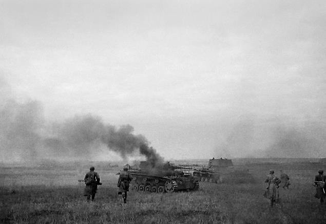 Иллюстрация к книге — Великие герои Великой войны. Хроника народного подвига. 1941-1942 [i_016.jpg]