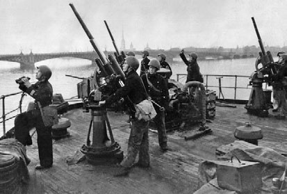 Иллюстрация к книге — Блокада Ленинграда. Полная хроника - 900 дней и ночей [i_049.jpg]