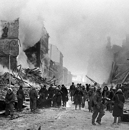 Иллюстрация к книге — Блокада Ленинграда. Полная хроника - 900 дней и ночей [i_069.jpg]