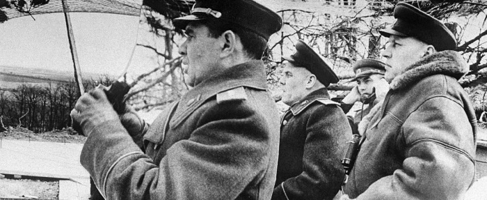 Иллюстрация к книге — Битва за Берлин. Полная хроника - 23 дня и ночи [i_009.jpg]