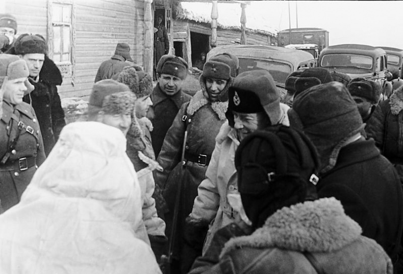 Иллюстрация к книге — Битва за Москву. Полная хроника - 203 дня [_001150.jpg]