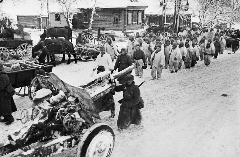 Иллюстрация к книге — Битва за Москву. Полная хроника - 203 дня [_002565.jpg]