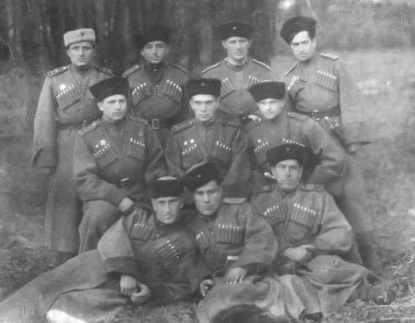 Иллюстрация к книге — Казак на самоходке. "Заживо не сгорели" [i_001.jpg]