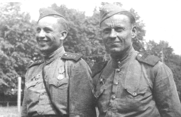 Иллюстрация к книге — Казак на самоходке. "Заживо не сгорели" [i_018.jpg]