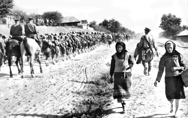 Иллюстрация к книге — На войне как на войне. "Я помню" [i_014.jpg]