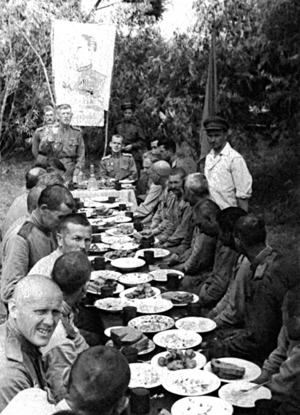 Иллюстрация к книге — На войне как на войне. "Я помню" [i_022.jpg]