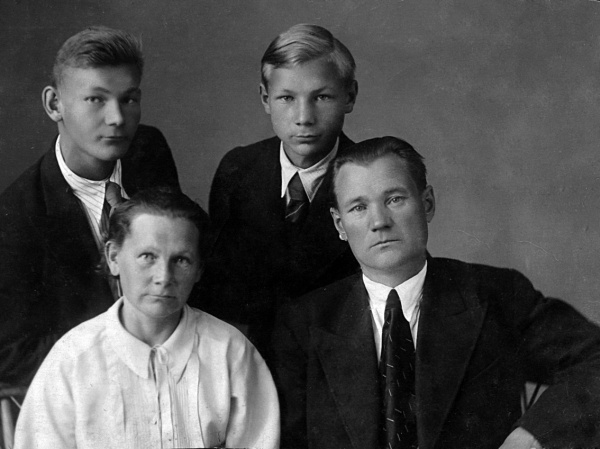 Иллюстрация к книге — На войне как на войне. "Я помню" [i_036.jpg]